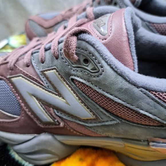 Size 12 New Balance Low Top Sneakers U9060Bcg 2022 Men Maroon Gray - Picture 11 of 15